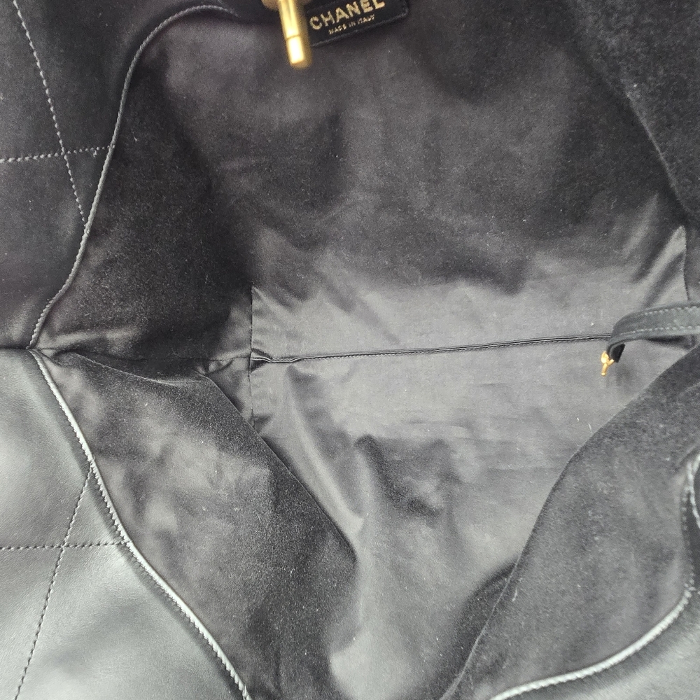 Chanel Maxi Shopping Bag - COA INCLUDED - Picture 10 of 12